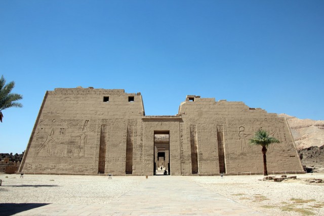람세스 3세의 혼이 서린 도시형 복합신전: 메디넷 하부(2)