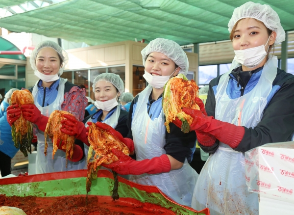 애경산업, 소외된 이웃 위한 ‘사랑의 김장 나눔 행사’ 진행
