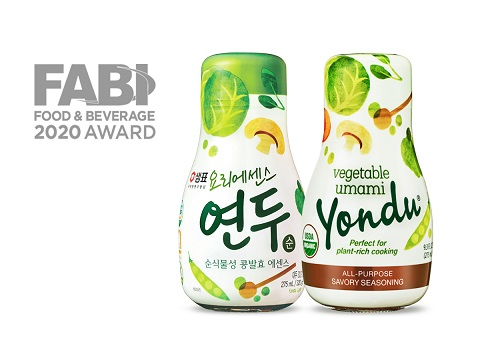 ‘2020 Food andBeverage(FABI) Awards’에서 ‘올해의 혁신 제품상’을 수상한 샘표요리에센스 연두. (사진=샘표)