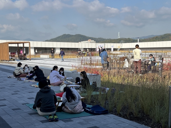 초등학생 눈으로 본 대전의 미래…대전시, ‘2022 스마트시티 챌린지 미술대회’ 성료
