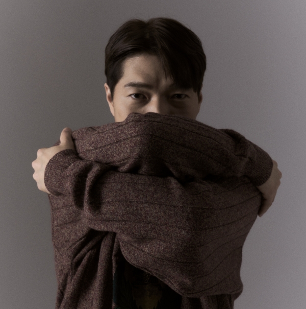 “전통예술가들이여, 옛 것 말고 네 것에 심취하라.”
